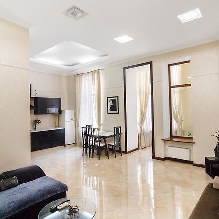 Downtown Prestige Apartment Odessa Eksteriør bilde