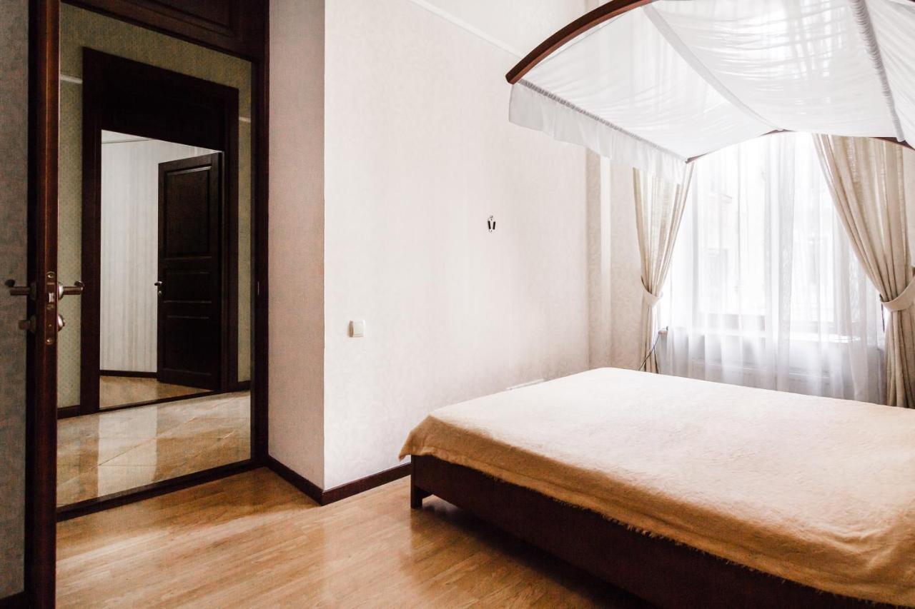 Downtown Prestige Apartment Odessa Eksteriør bilde